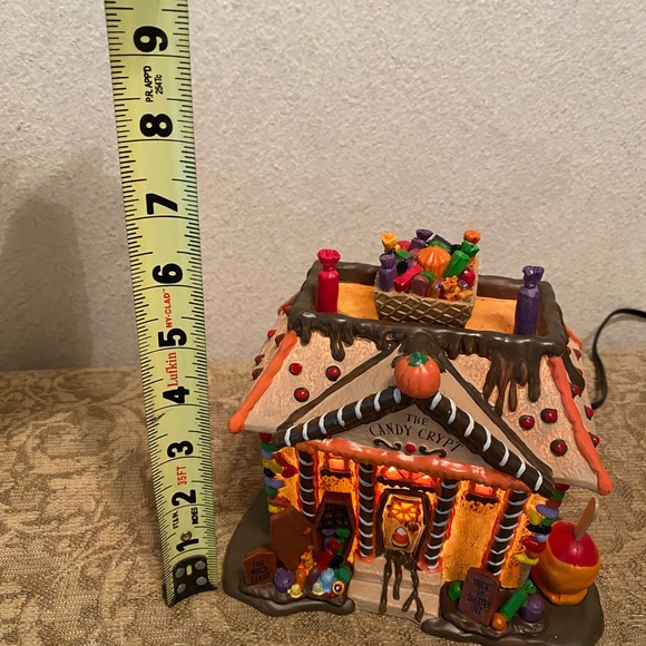 Sugar And Spice LEMAX Gingerbread Village Halloween The Candy Crypt RETIRED - Picture 4 of 12